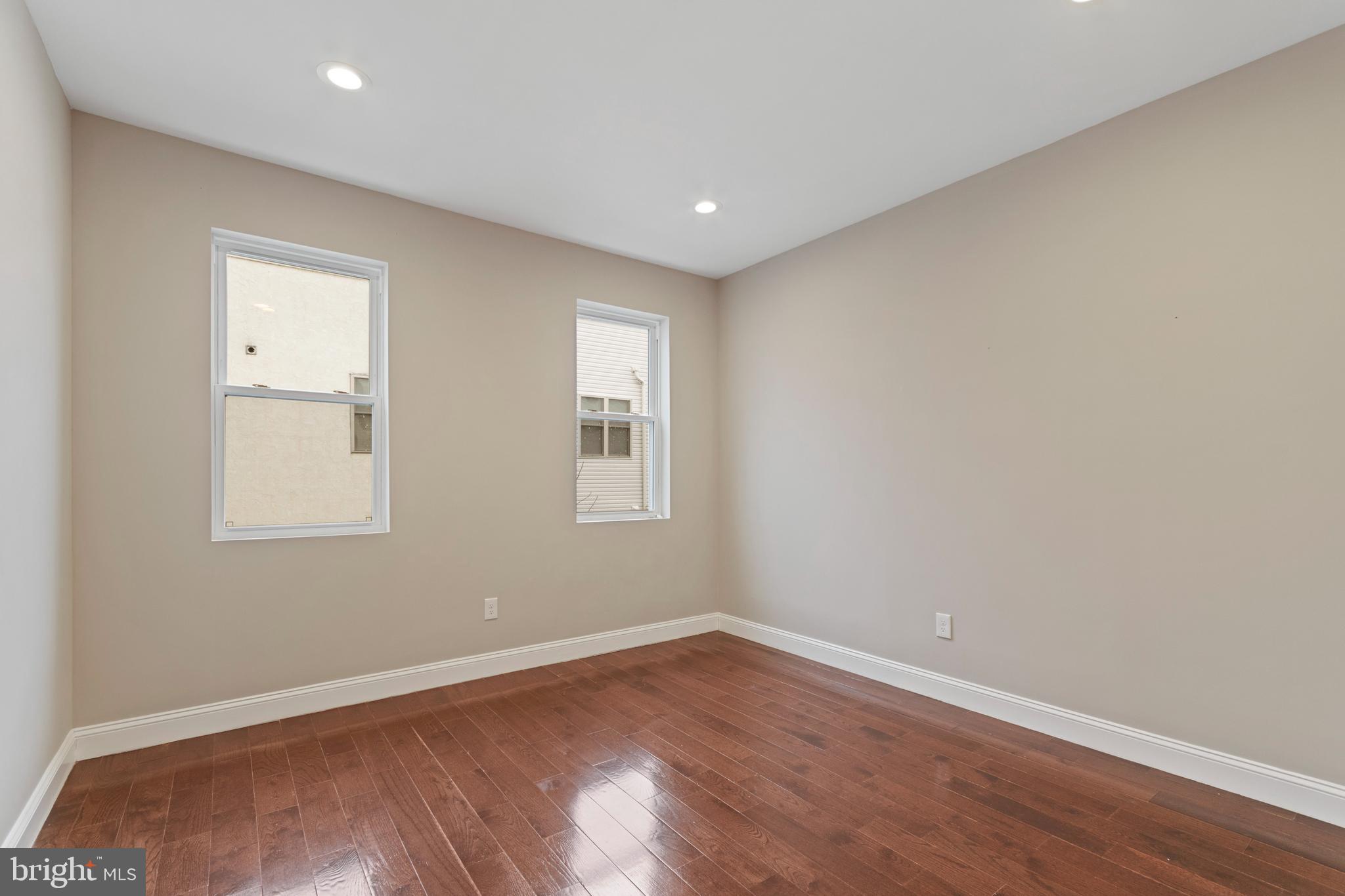 POINT BREEZE - Residential