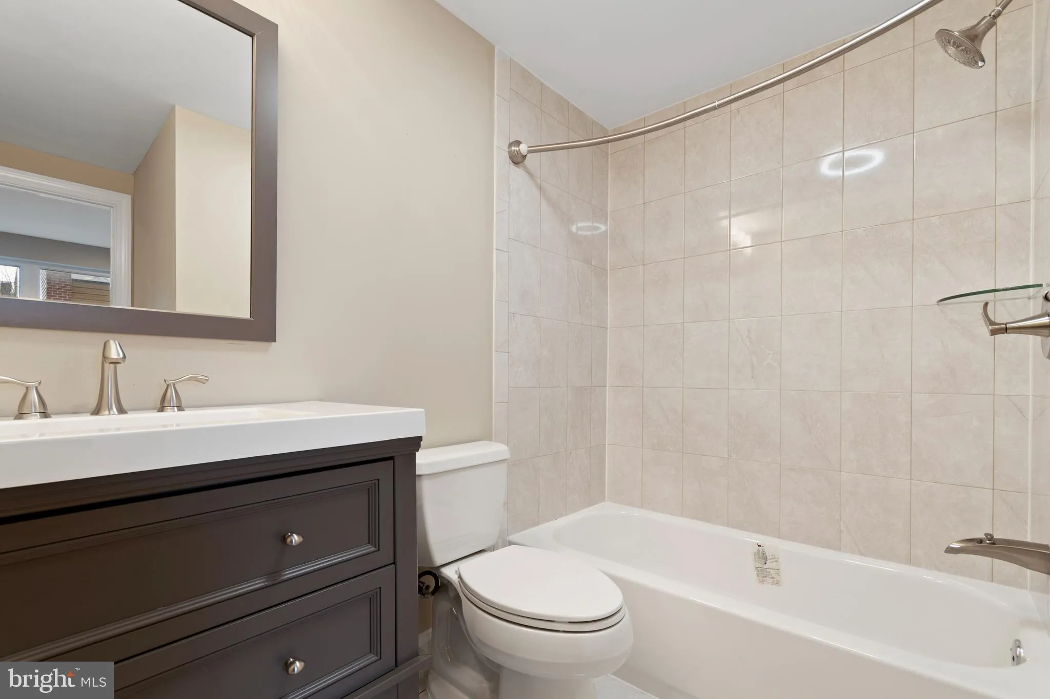 Philadelphia, Pennsylvania 19146, United States, 4 Bedrooms Bedrooms, ,4 BathroomsBathrooms,Residential,Active,117427