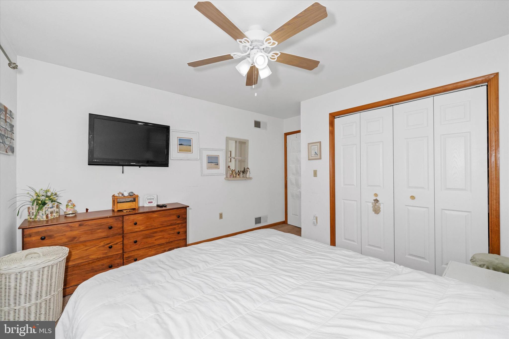 COLONIAL RIDGE - Residential