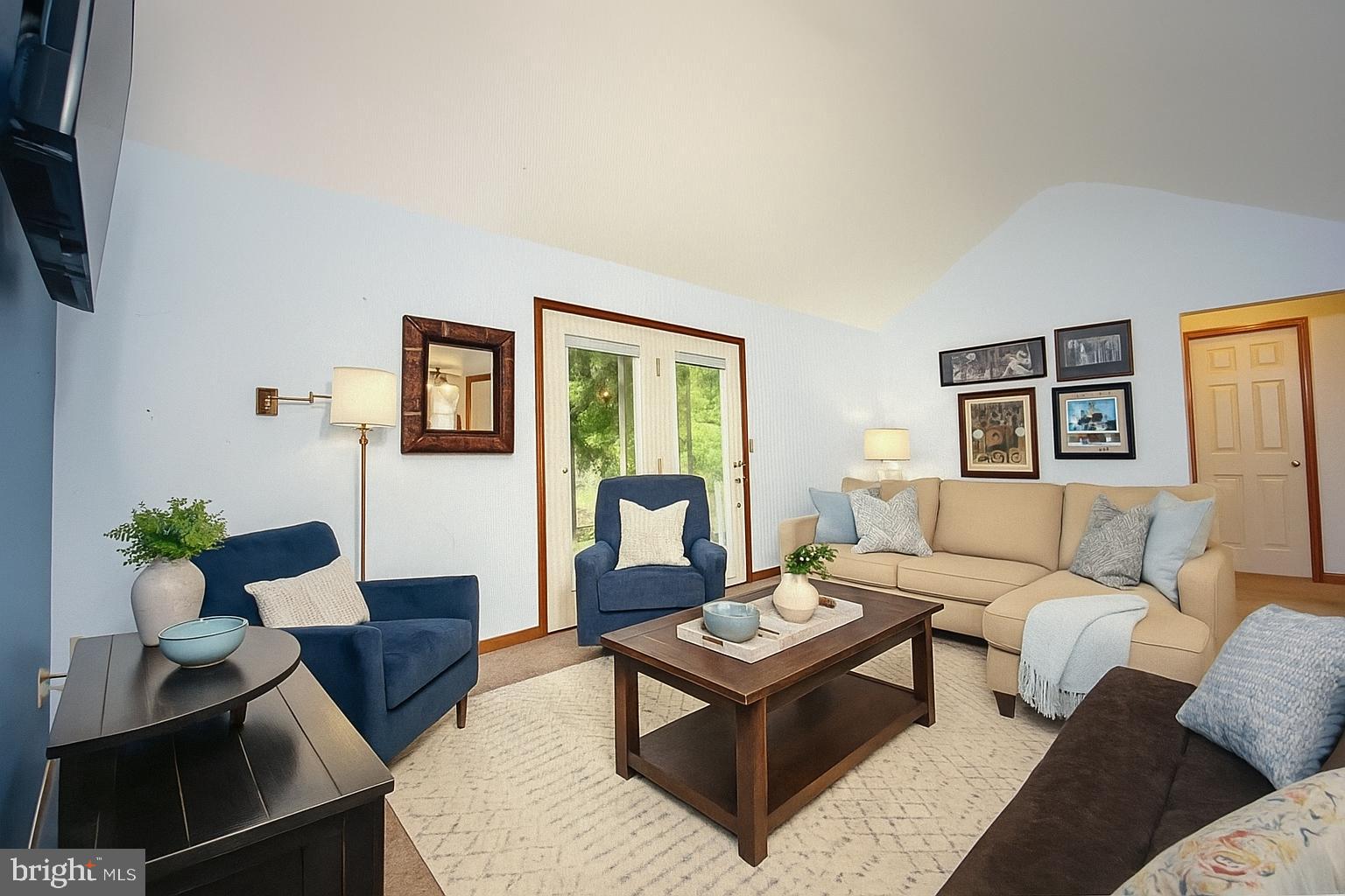 COLONIAL RIDGE - Residential