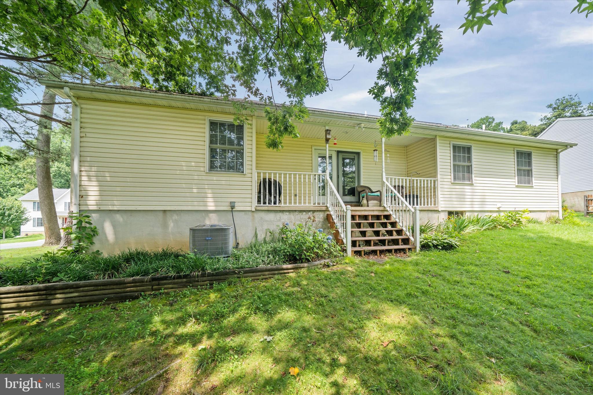 COLONIAL RIDGE - Residential