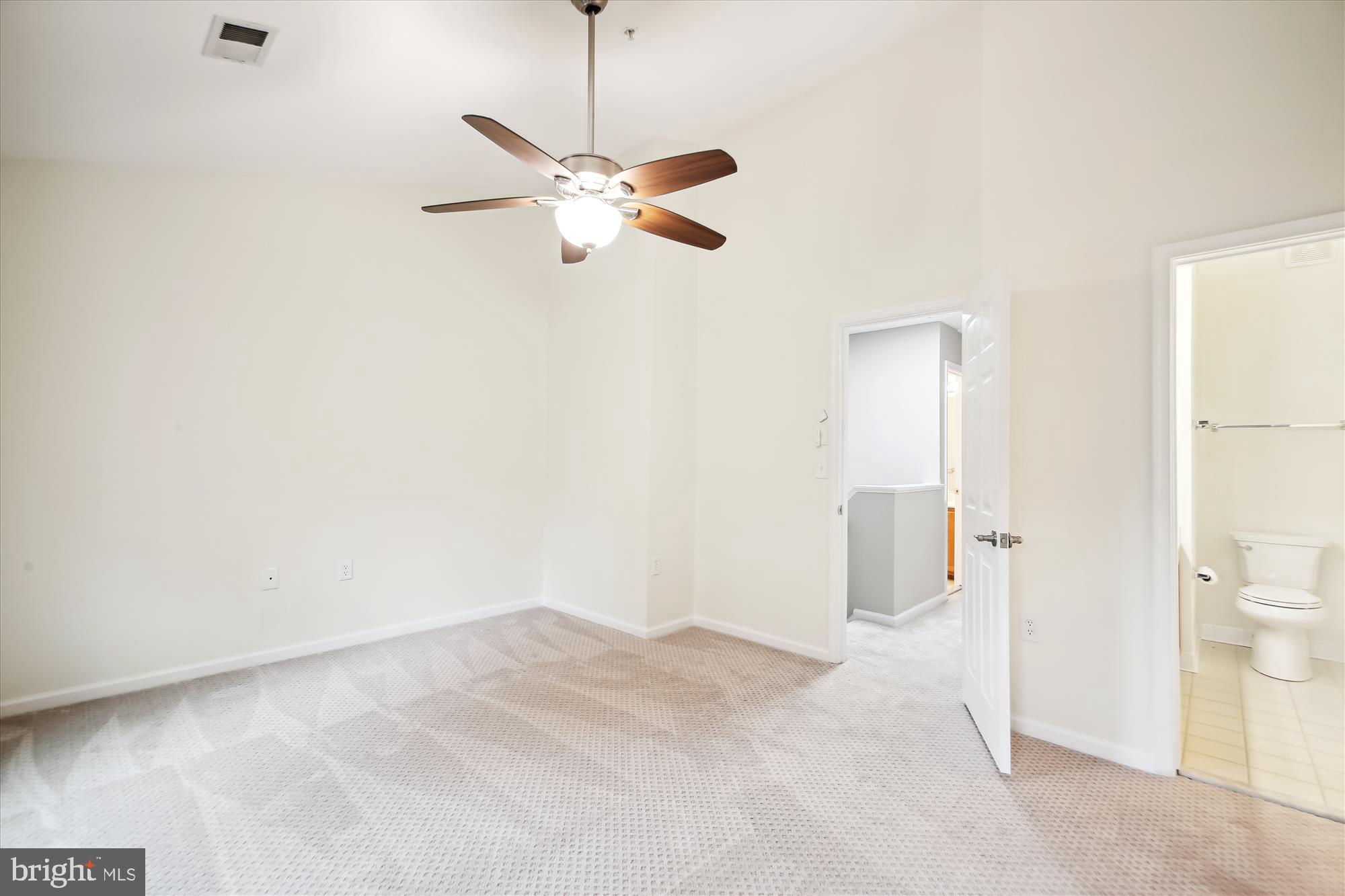 THE KNOLLS - Residential