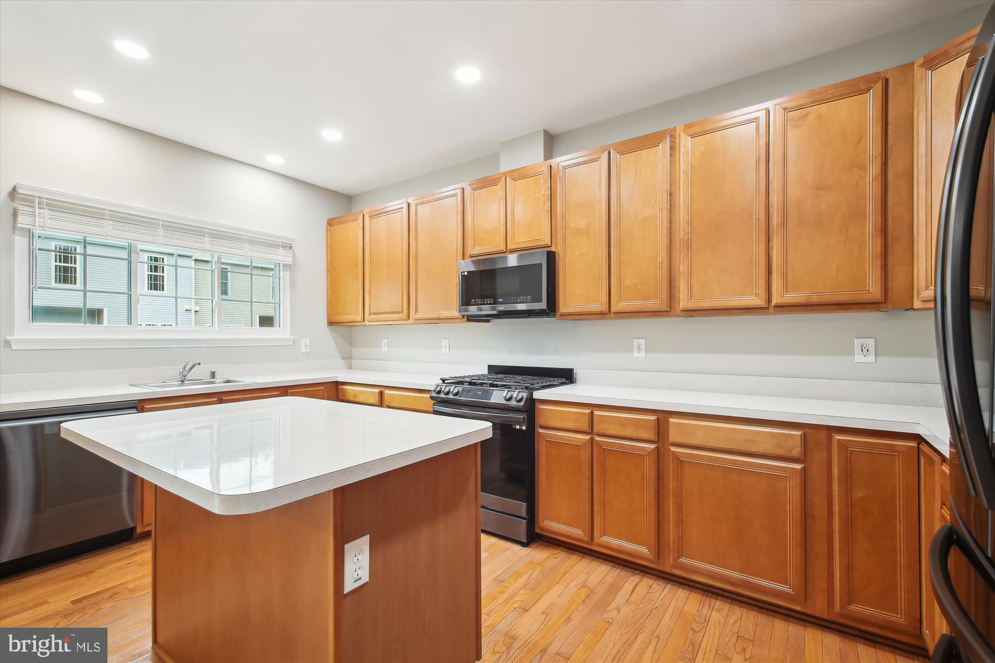 THE KNOLLS - Residential