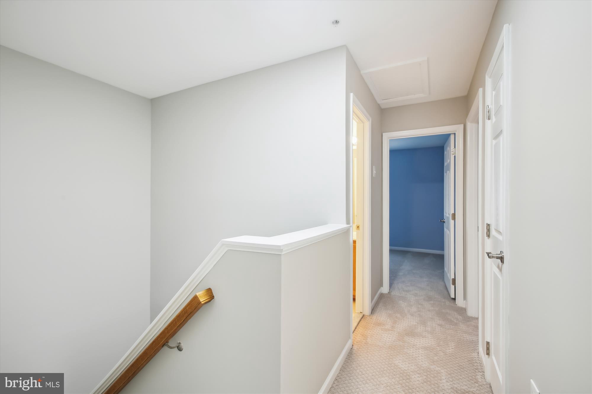 THE KNOLLS - Residential