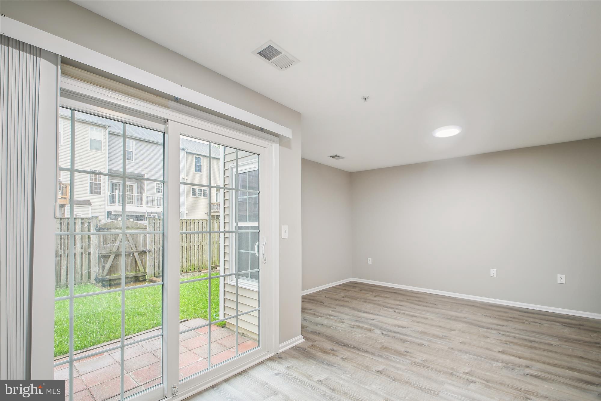 THE KNOLLS - Residential