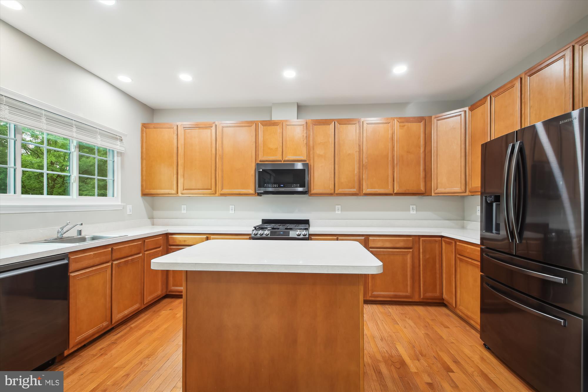 THE KNOLLS - Residential