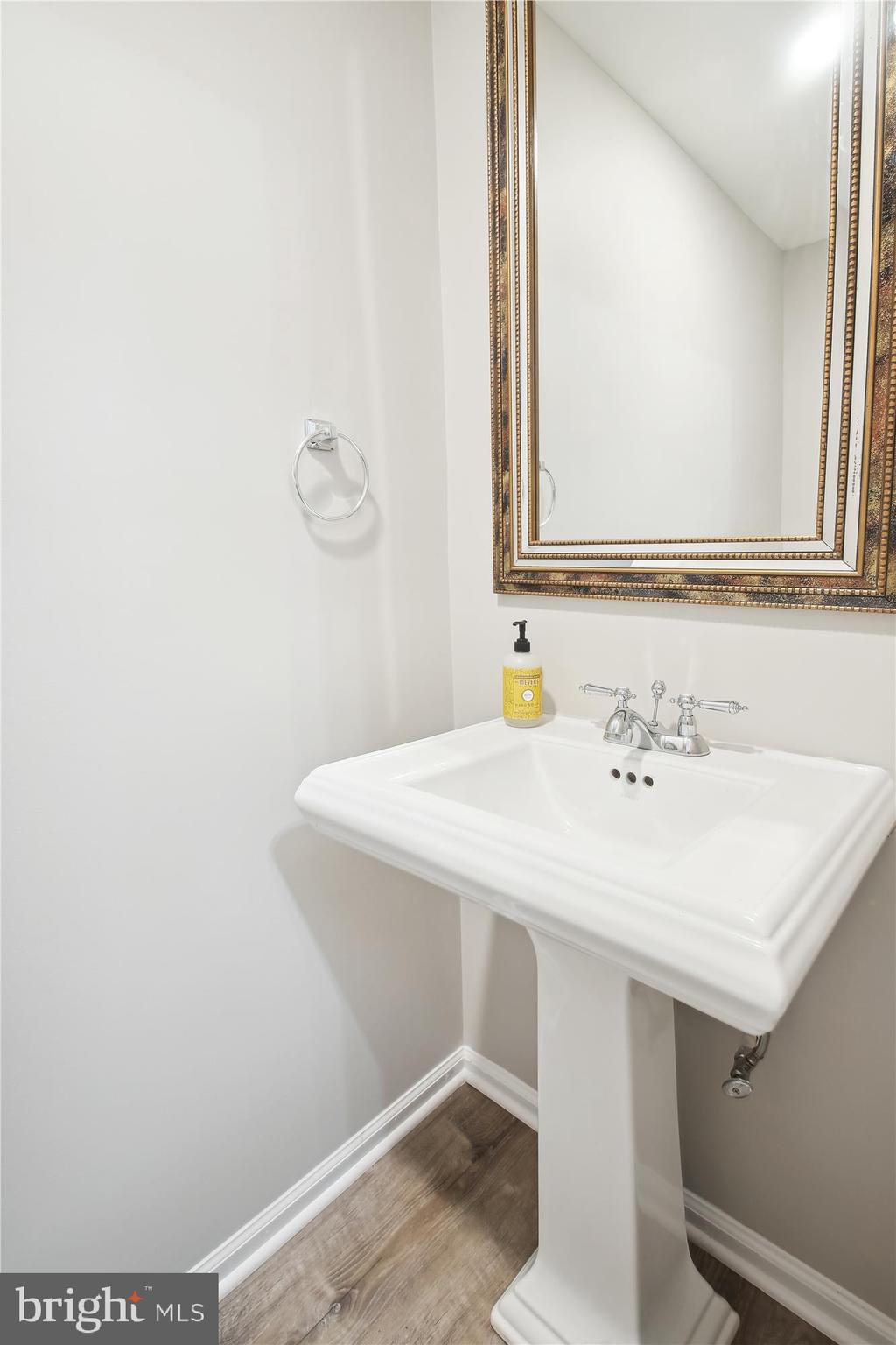 THE KNOLLS - Residential