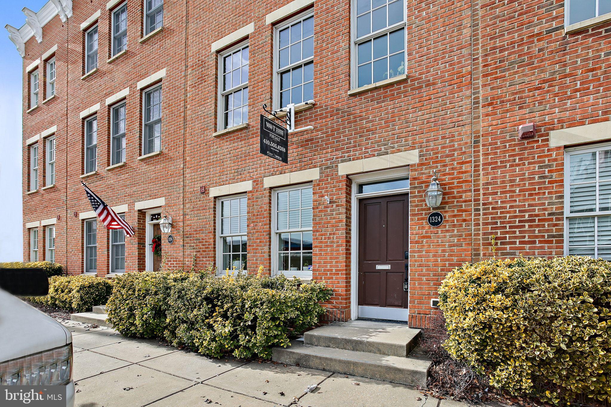 LOCUST POINT - Residential