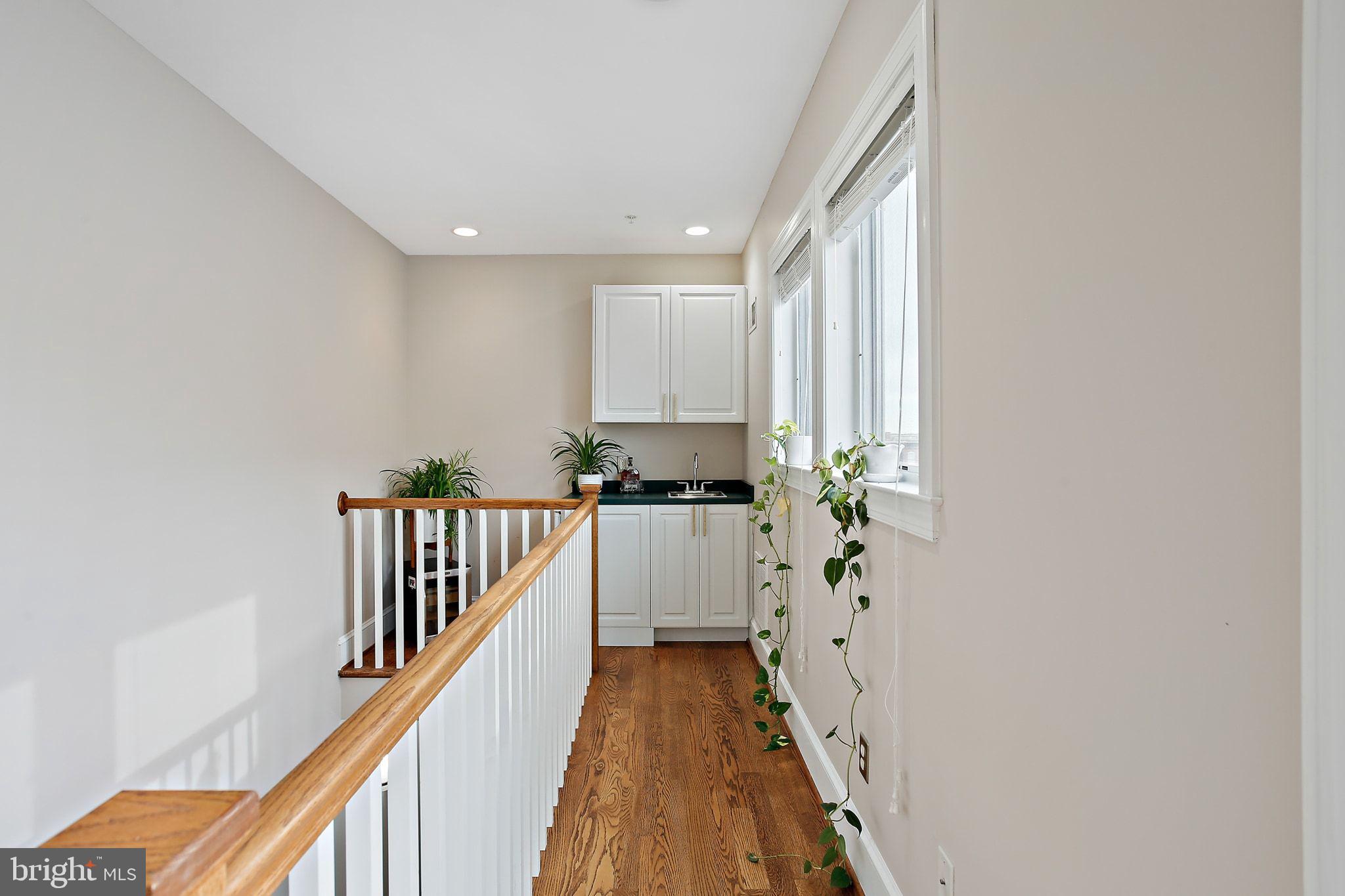 LOCUST POINT - Residential