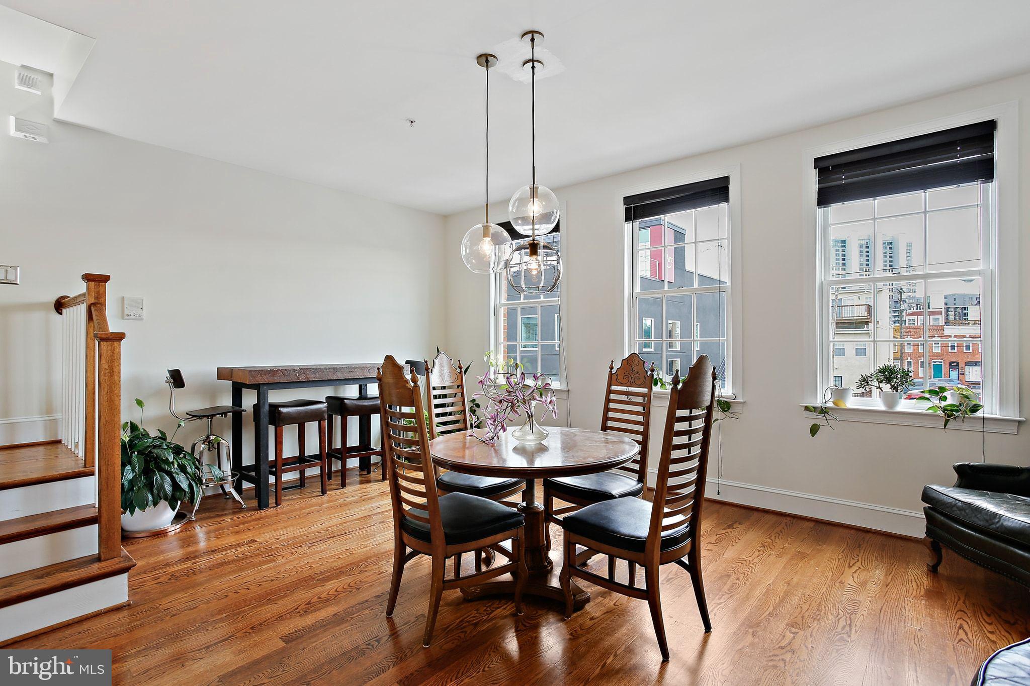 LOCUST POINT - Residential