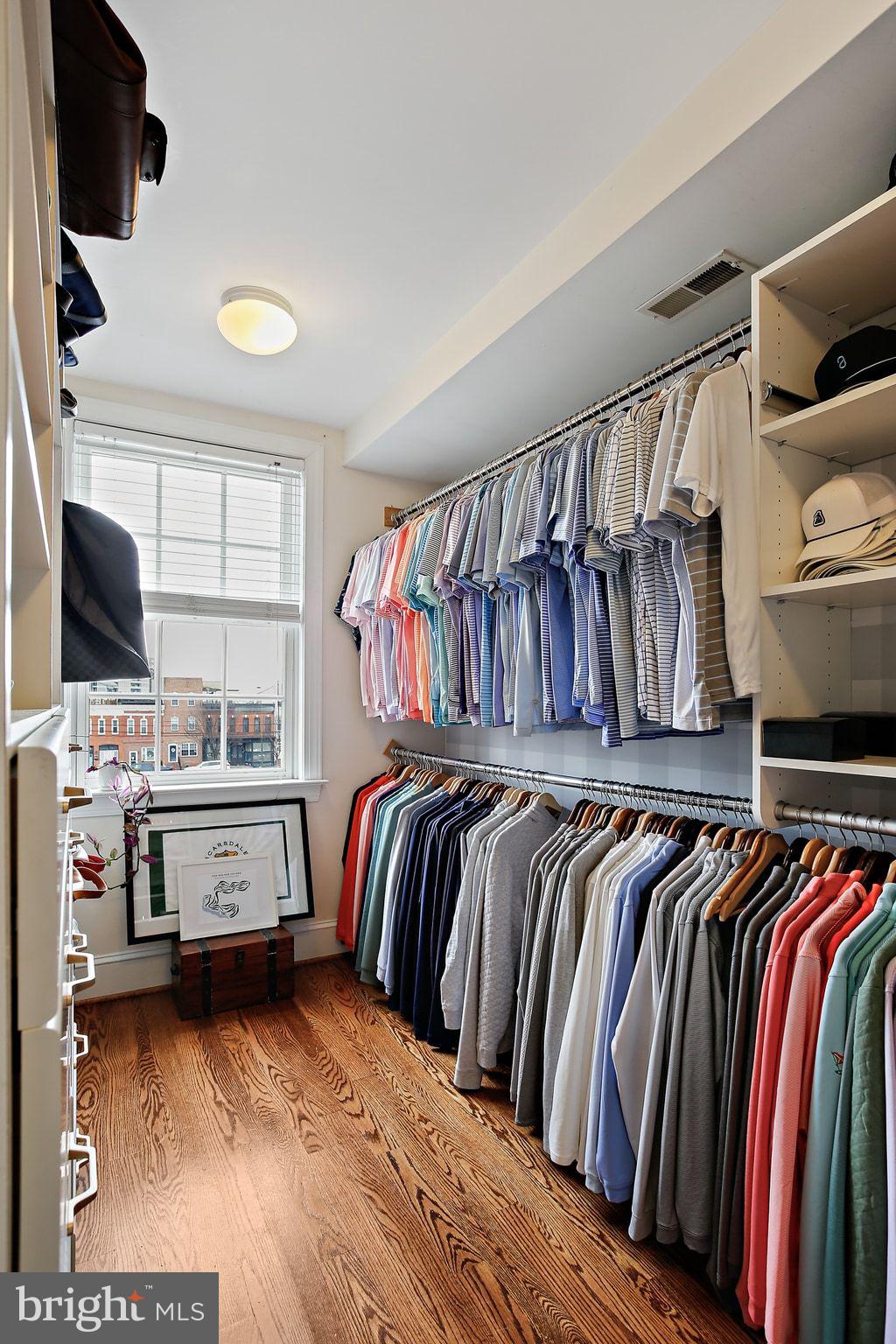 LOCUST POINT - Residential