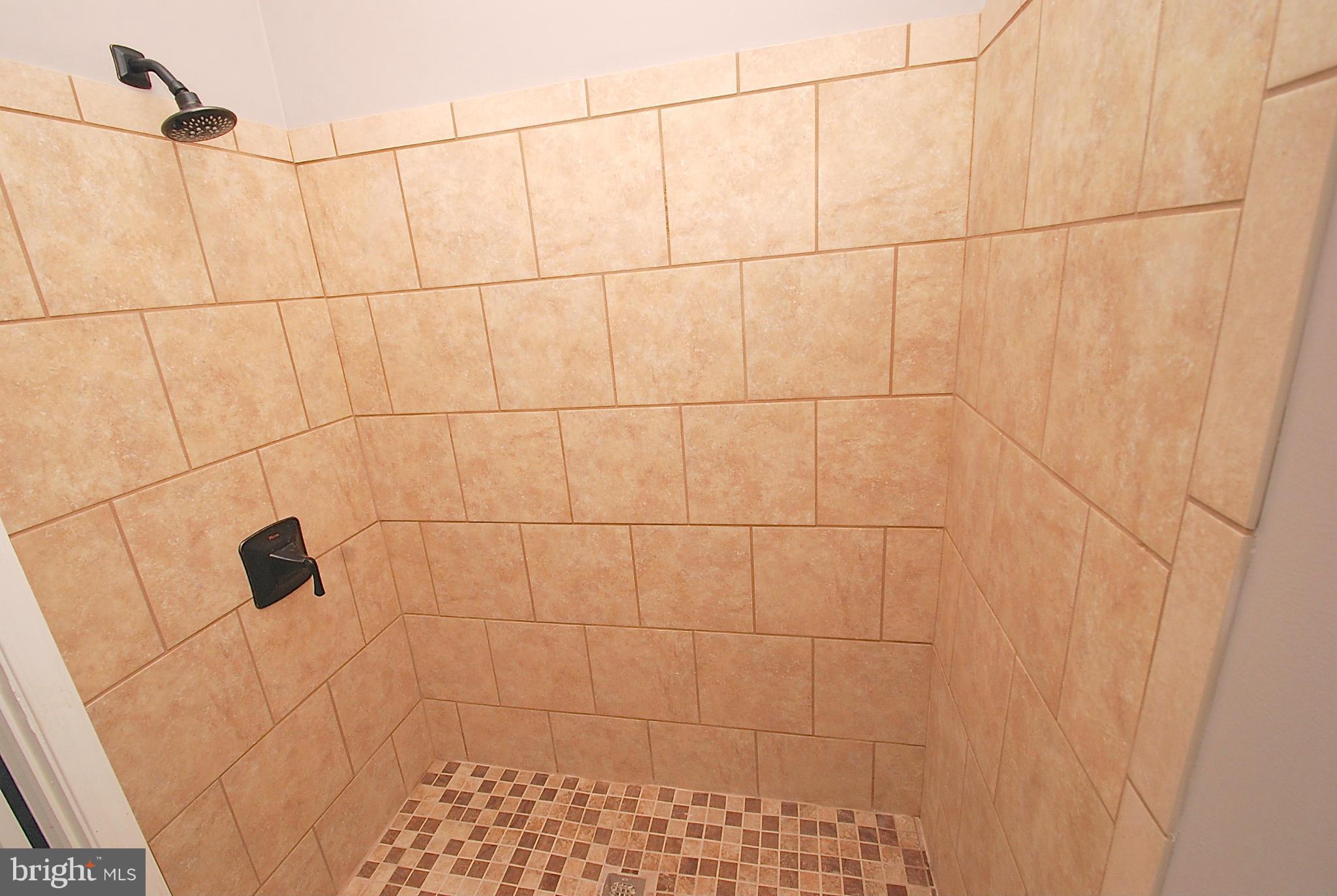 CANTON SQUARE - Residential