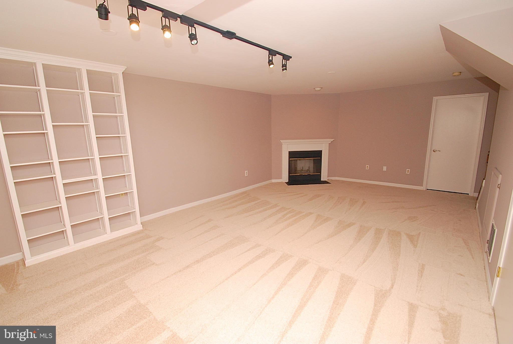 CANTON SQUARE - Residential