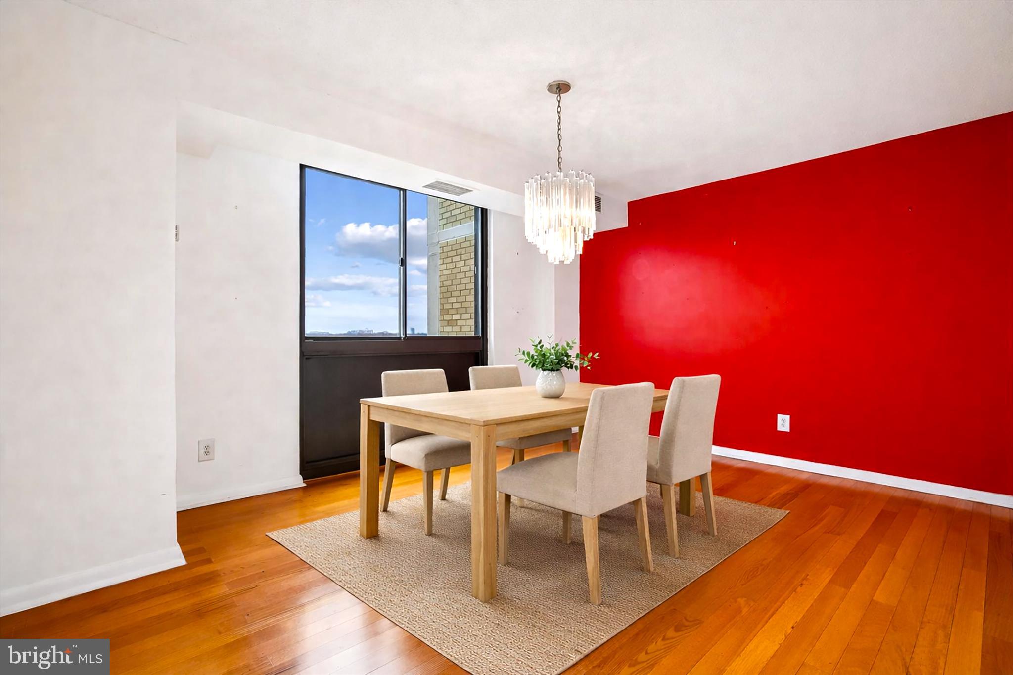 WESTLAKE TOWERS - Residential