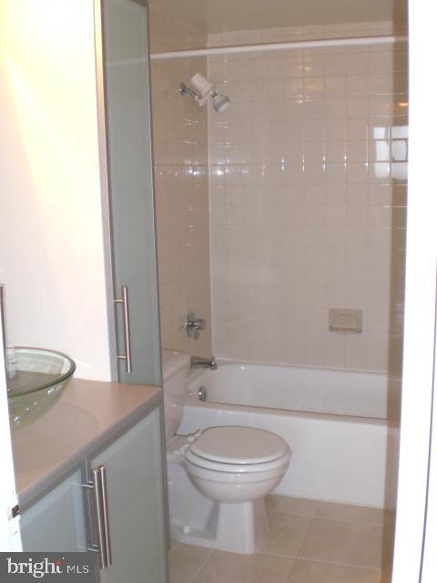 HIGHPOINTE - Residential Lease