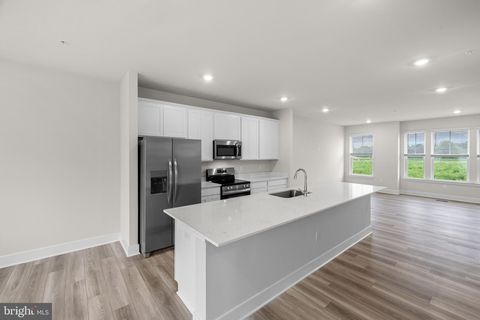 1427 LAKE GENEVA DRIVE TRAPPE MD 21673