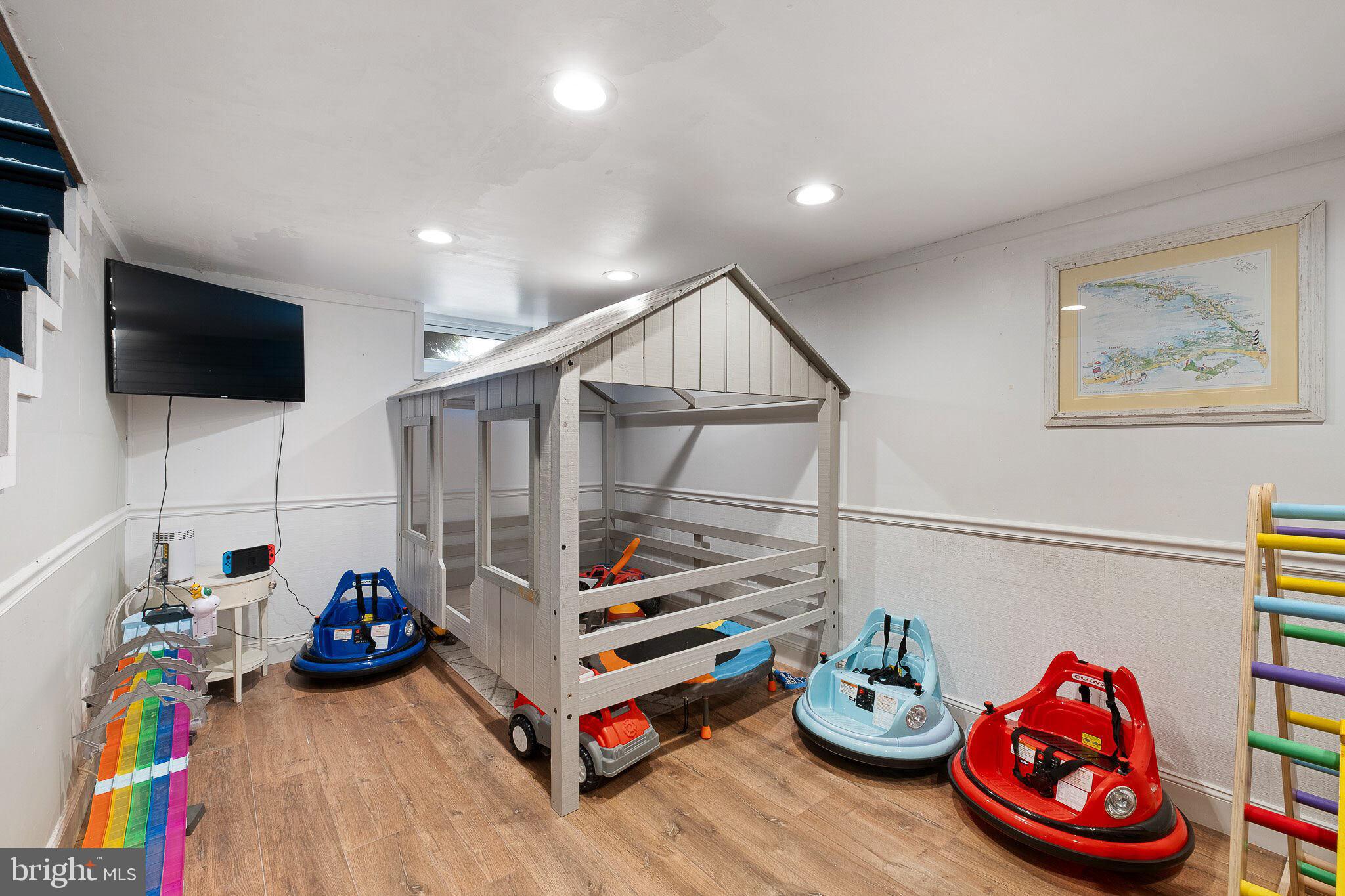 MIDDLETOWN - Residential