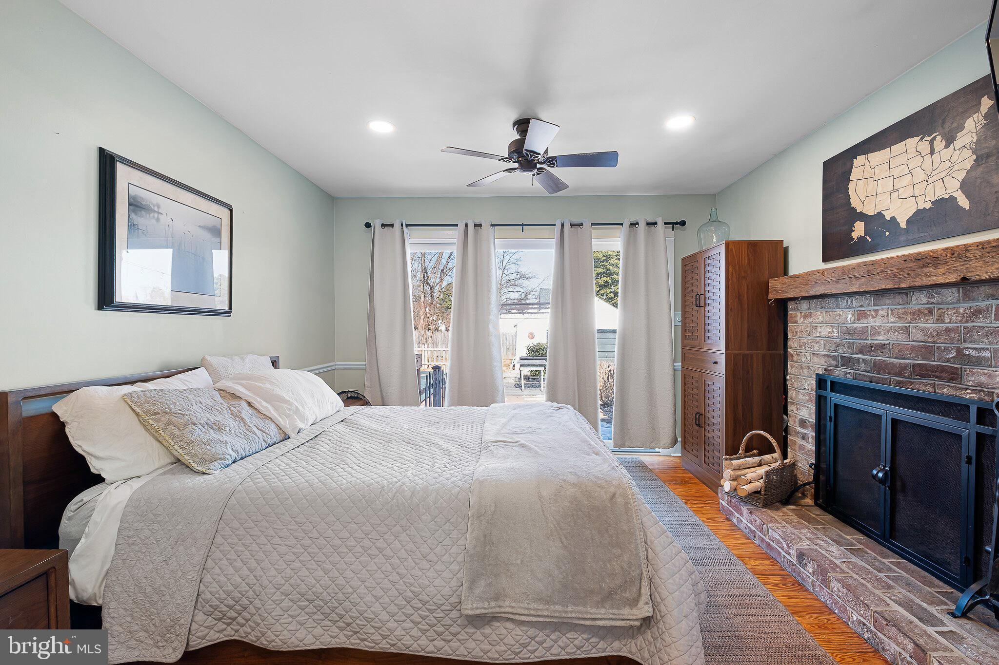 MIDDLETOWN - Residential