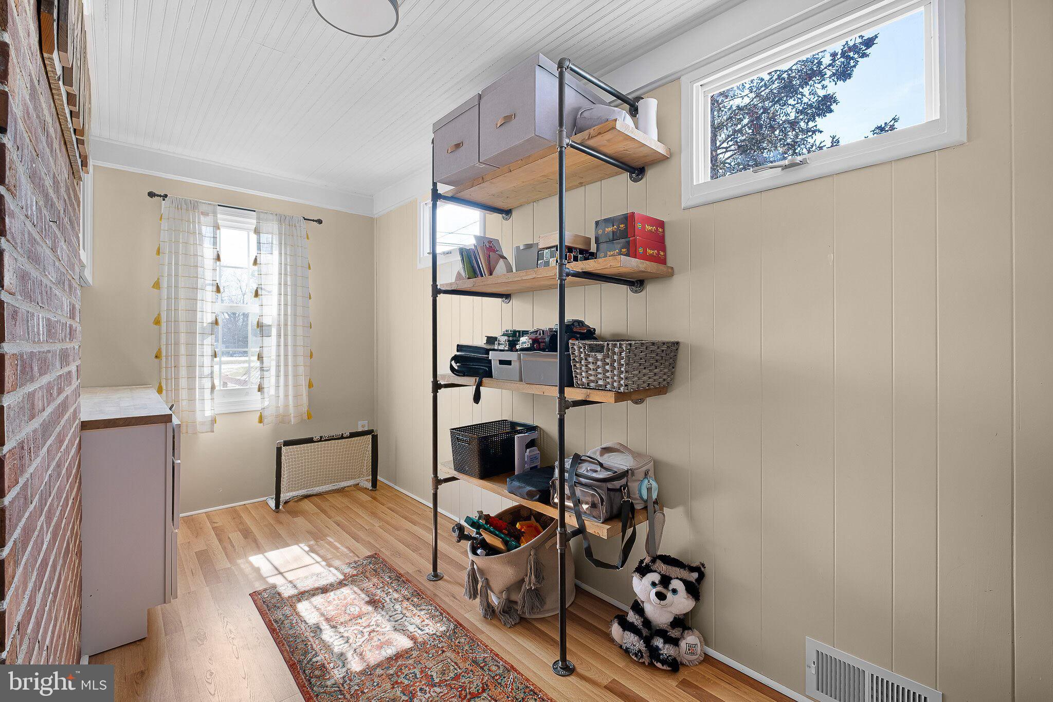 MIDDLETOWN - Residential