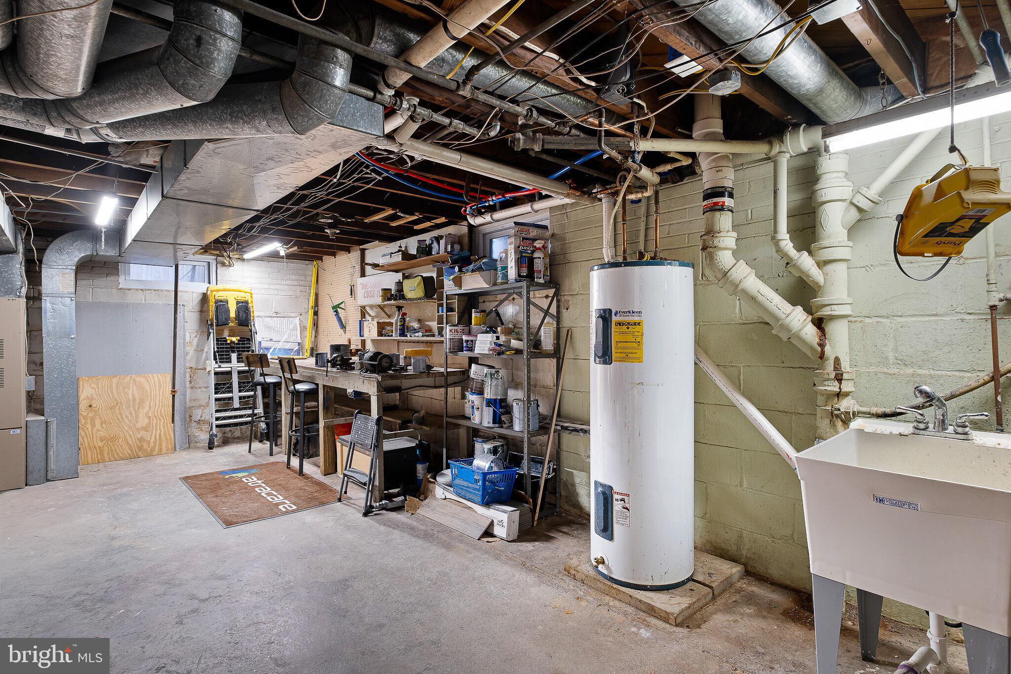 MIDDLETOWN - Residential