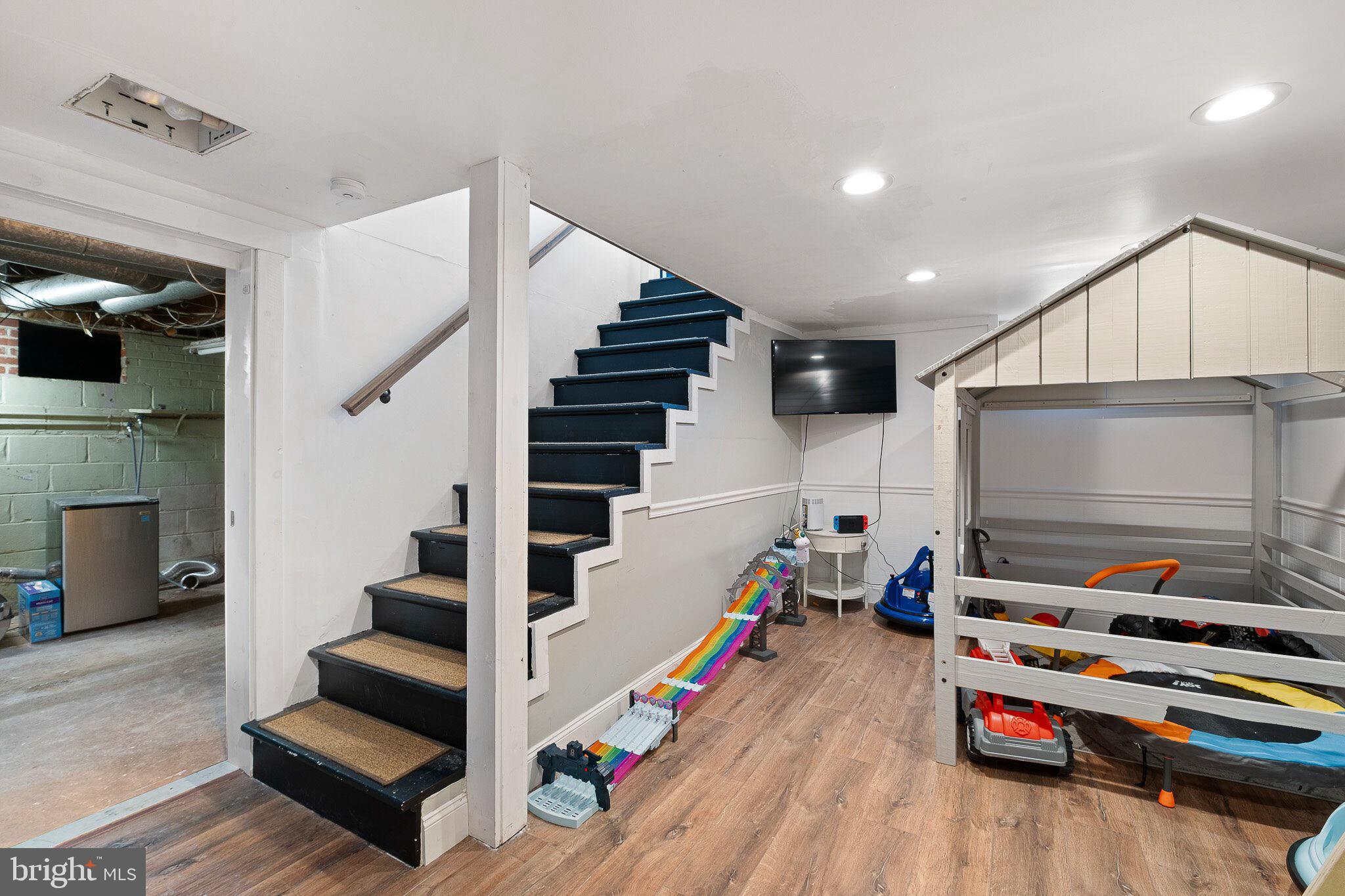 MIDDLETOWN - Residential