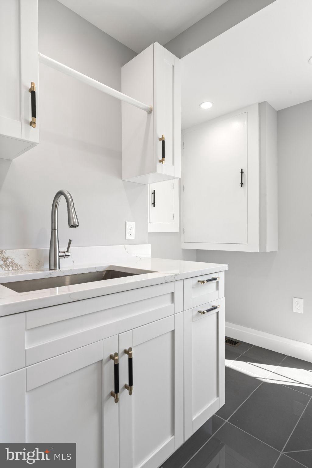 FERRY LANDING VILLA - Residential