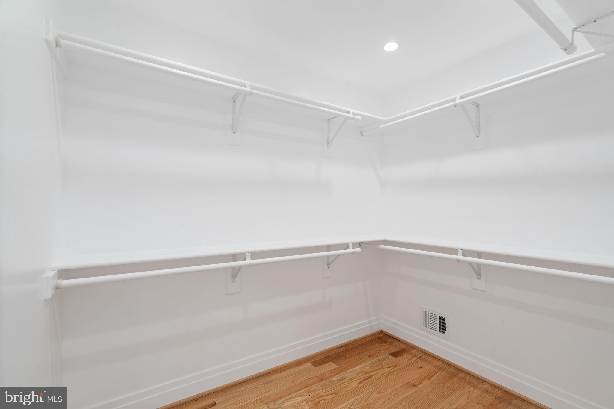 FERRY LANDING VILLA - Residential