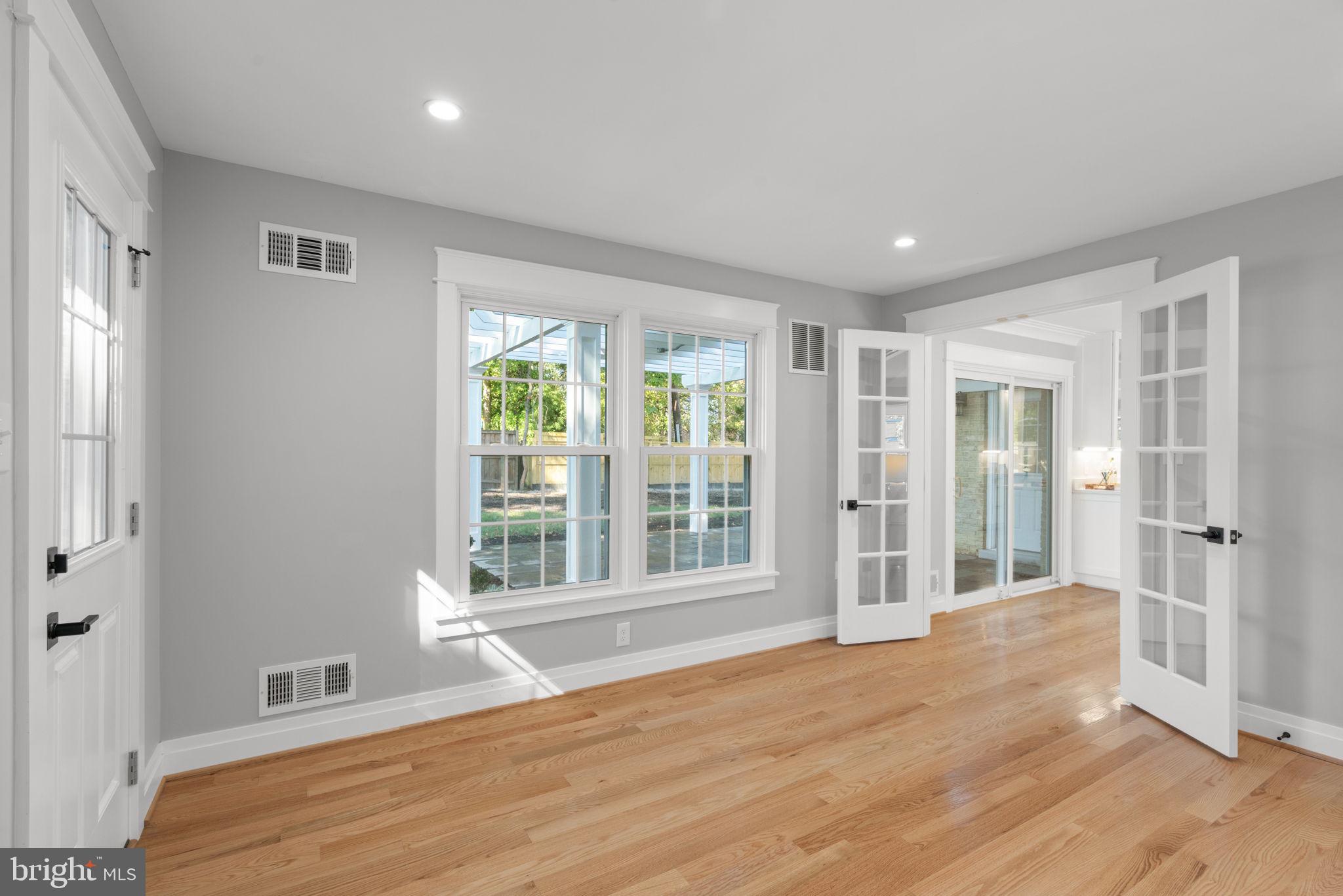 FERRY LANDING VILLA - Residential