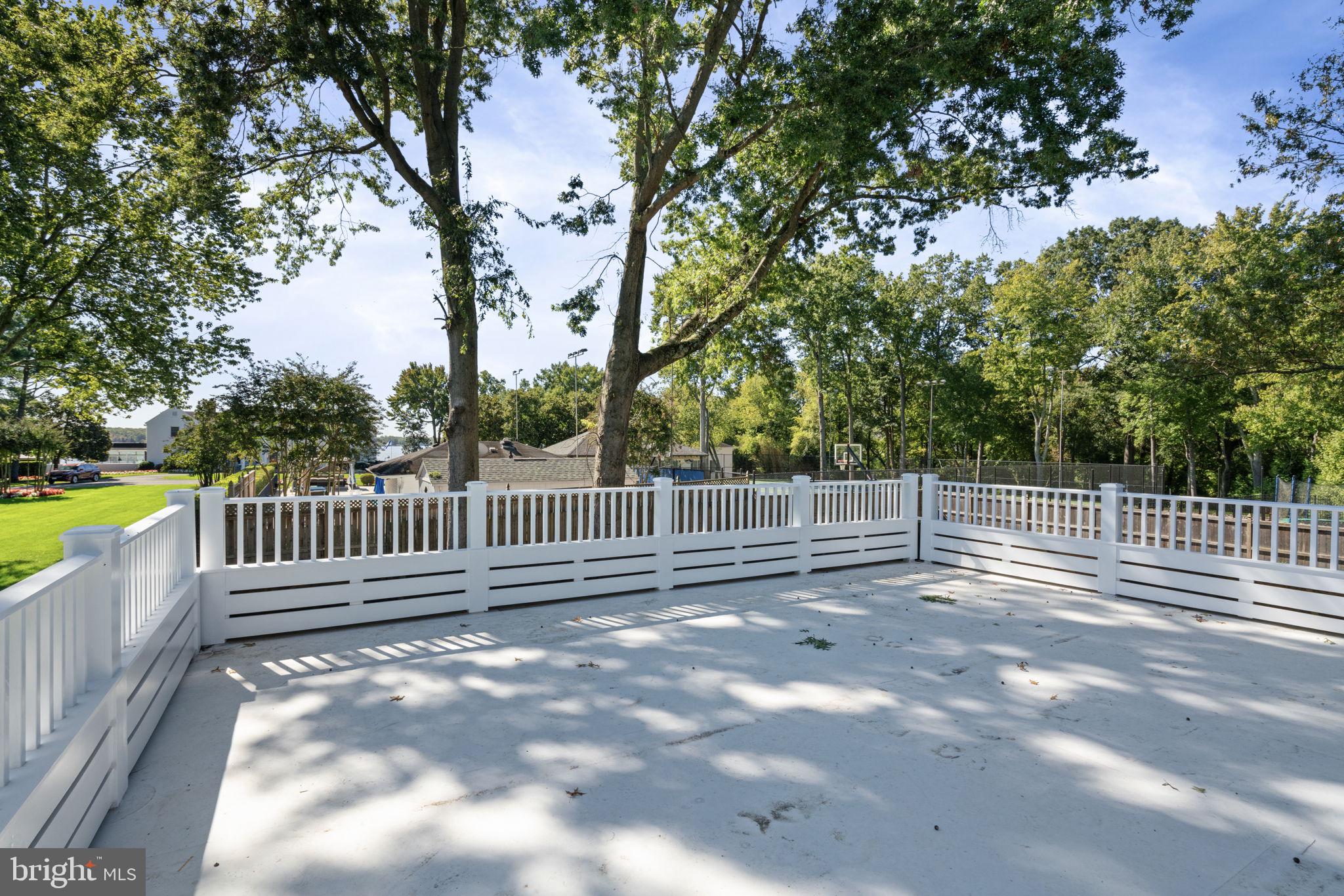 FERRY LANDING VILLA - Residential