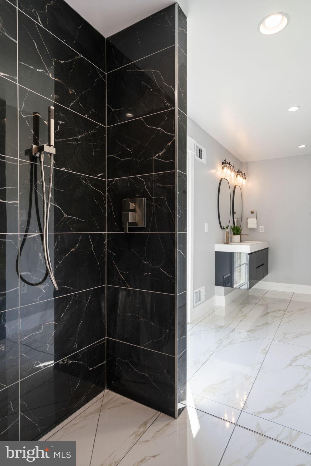 FERRY LANDING VILLA - Residential