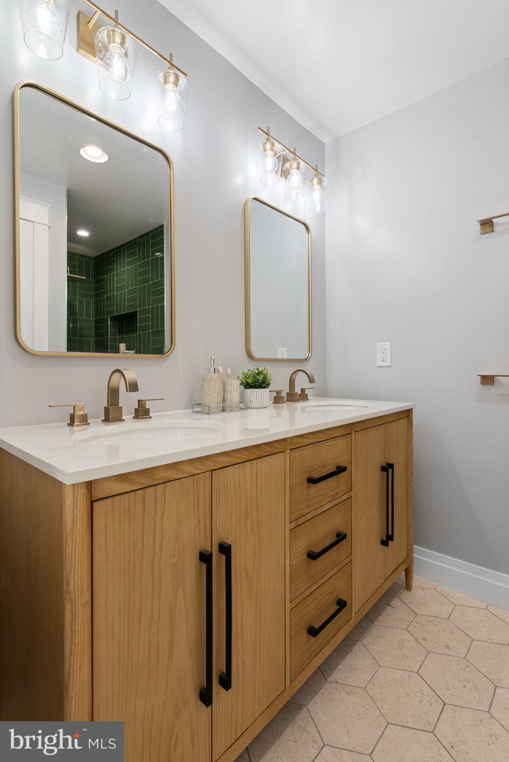 FERRY LANDING VILLA - Residential