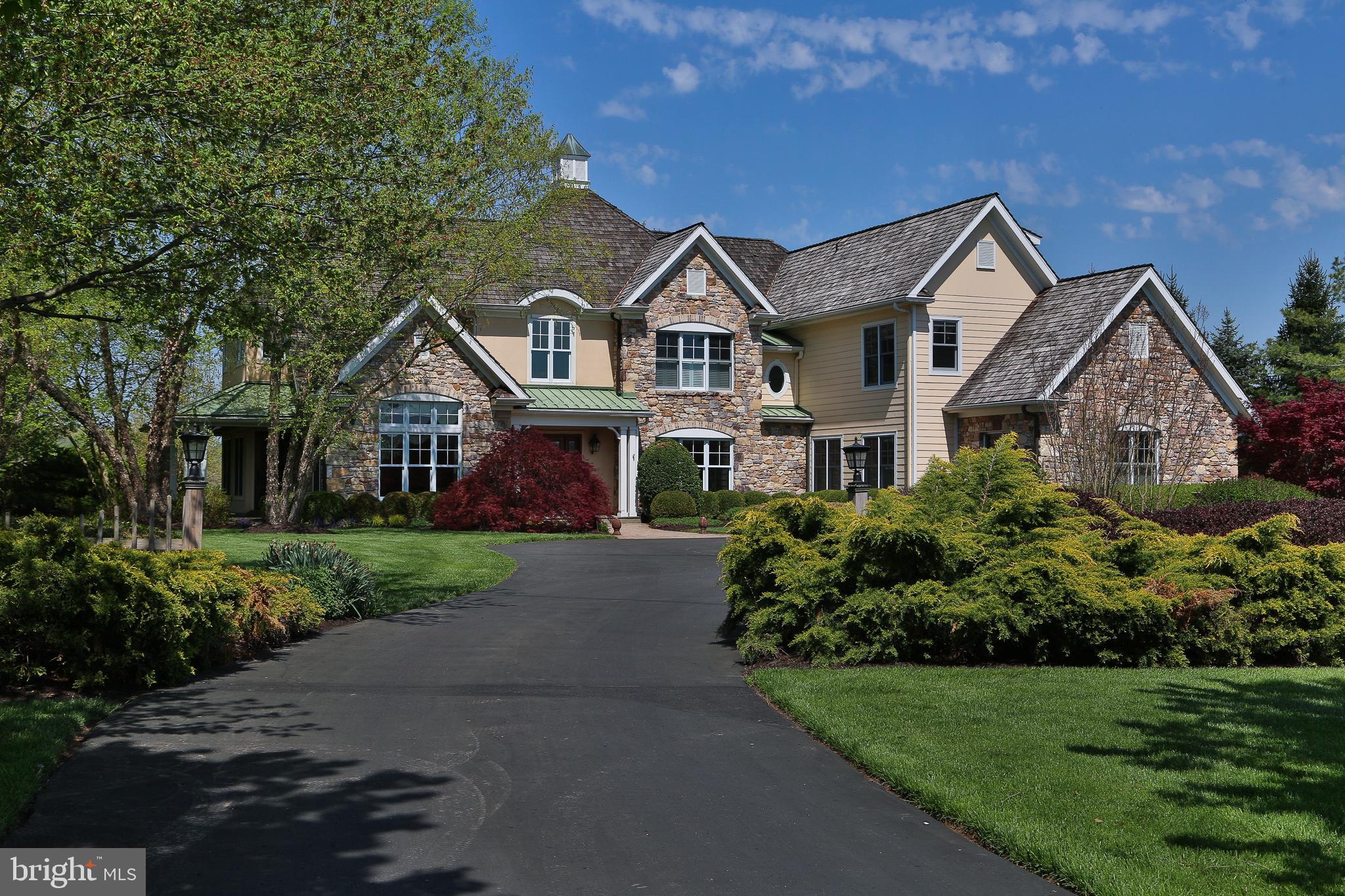 LOOKWAY COURT - Residential