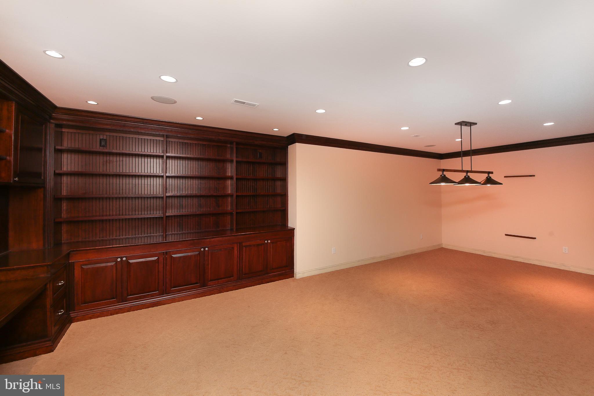 LOOKWAY COURT - Residential