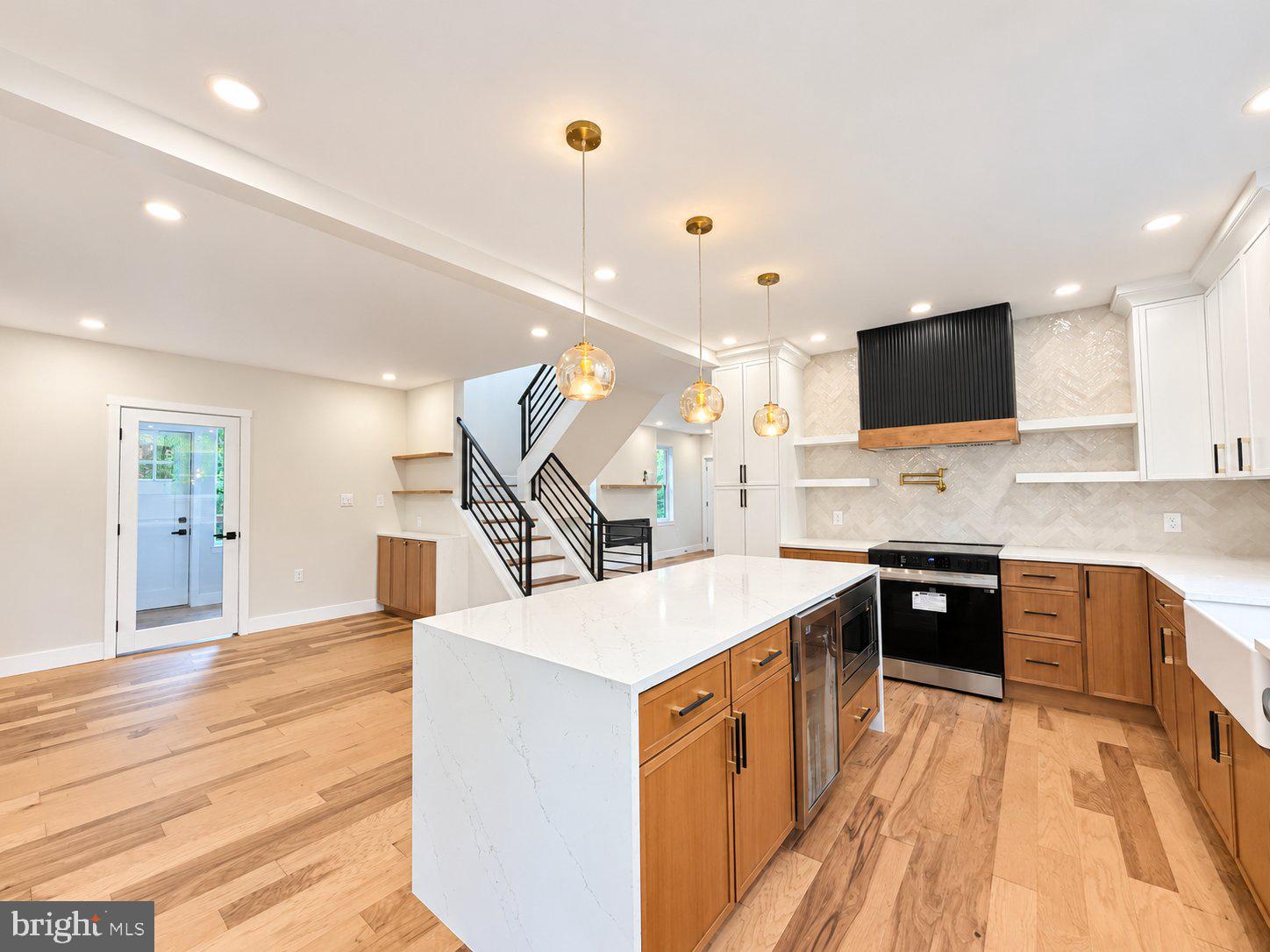7 CUBLER COURT
