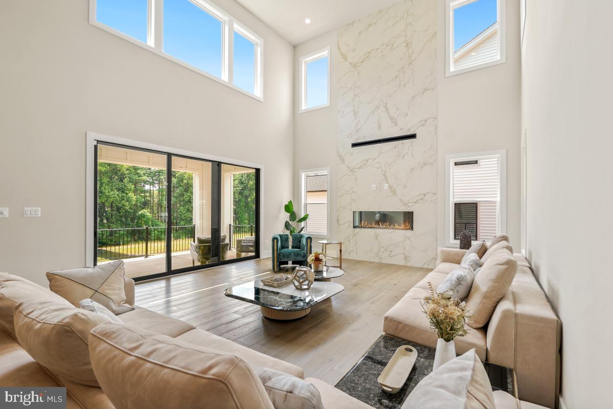 DARNESTOWN OUTSIDE - Residential