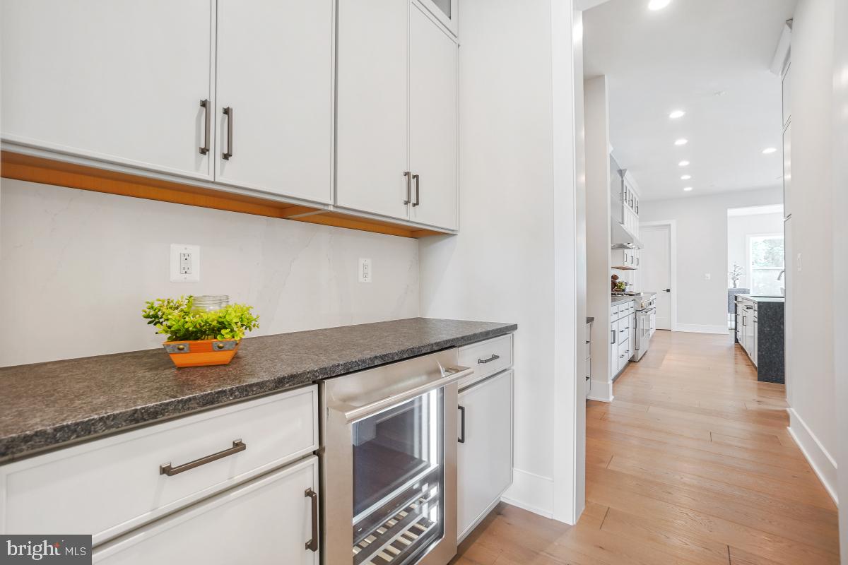 DARNESTOWN OUTSIDE - Residential