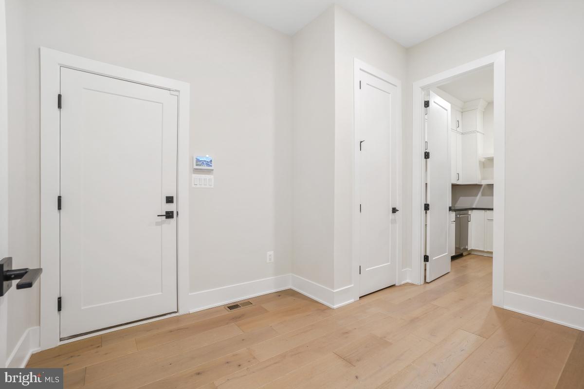 DARNESTOWN OUTSIDE - Residential