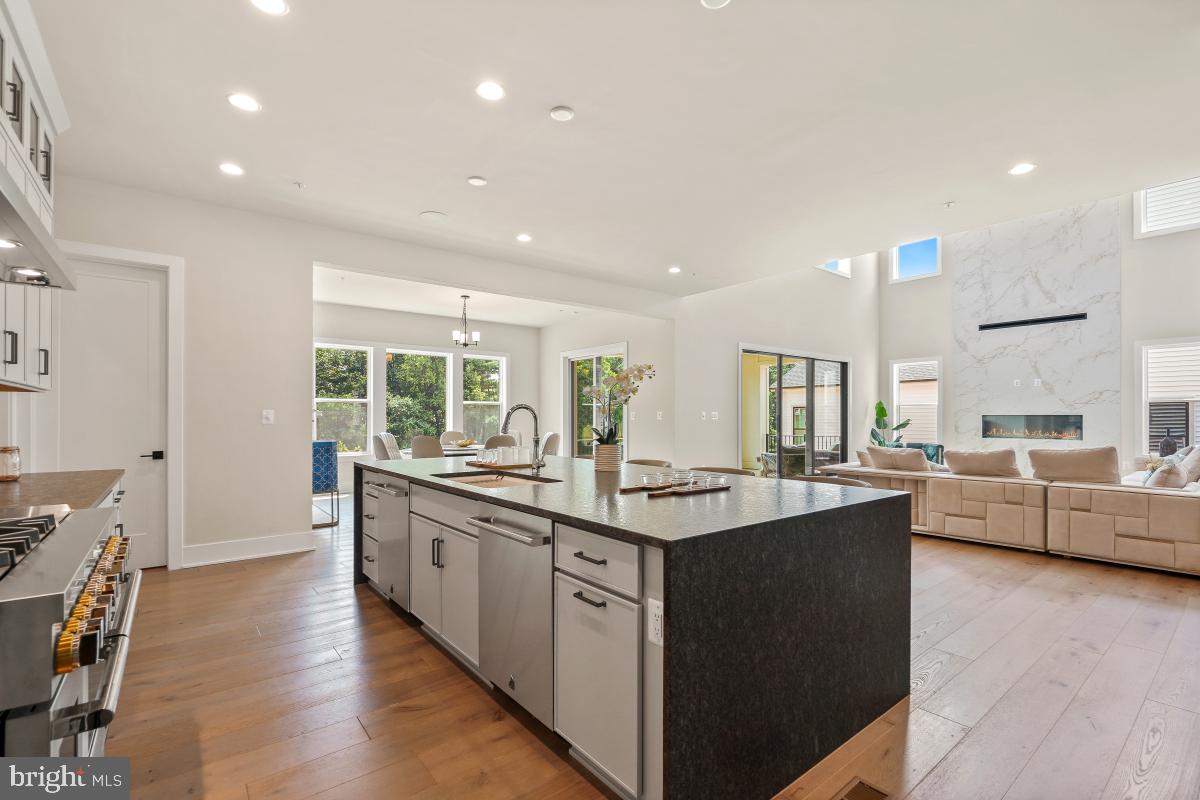 DARNESTOWN OUTSIDE - Residential