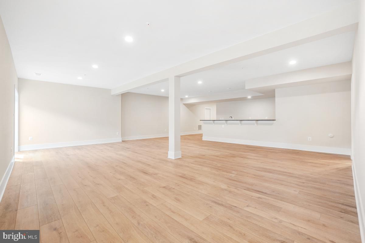 DARNESTOWN OUTSIDE - Residential