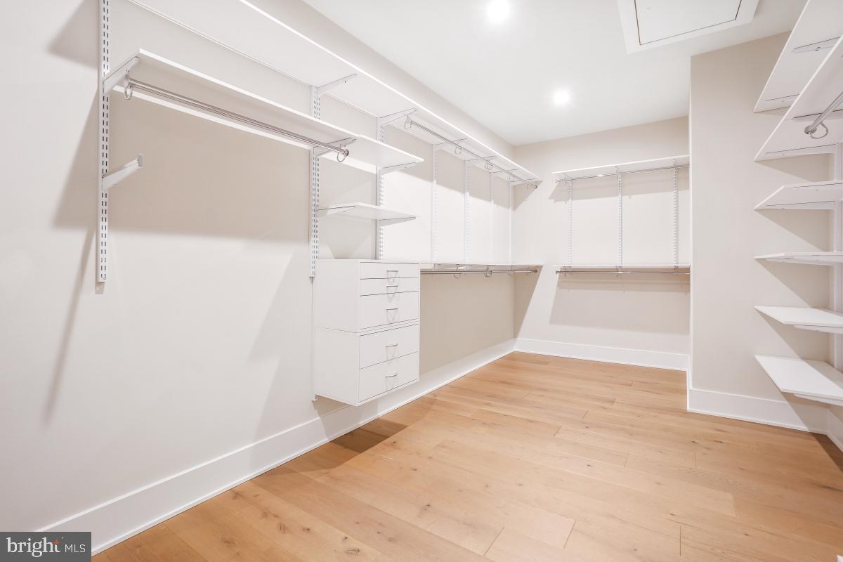 DARNESTOWN OUTSIDE - Residential