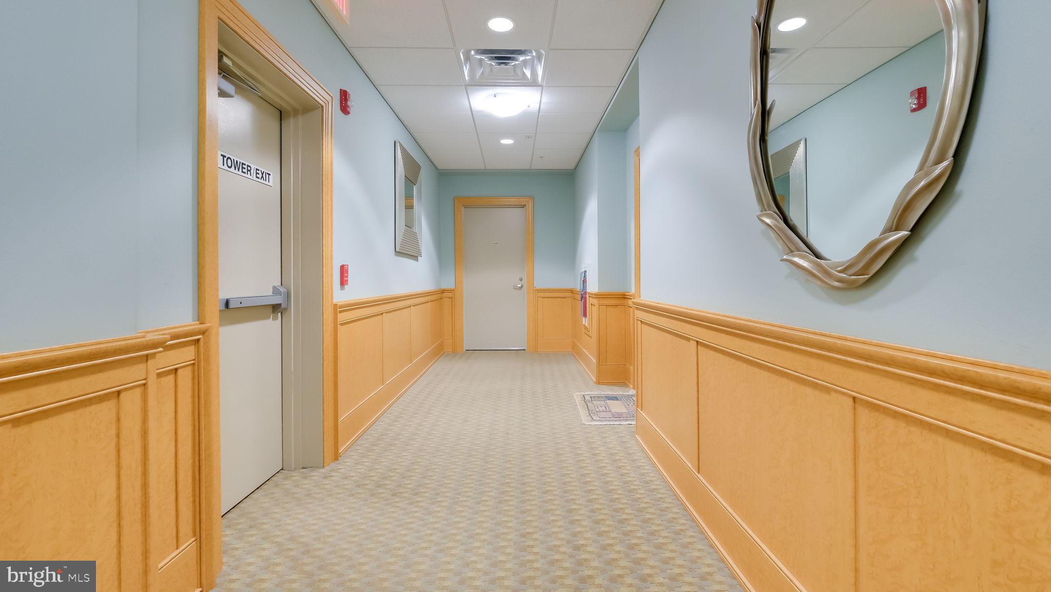 MERIDIAN VALLEY SQ - Residential