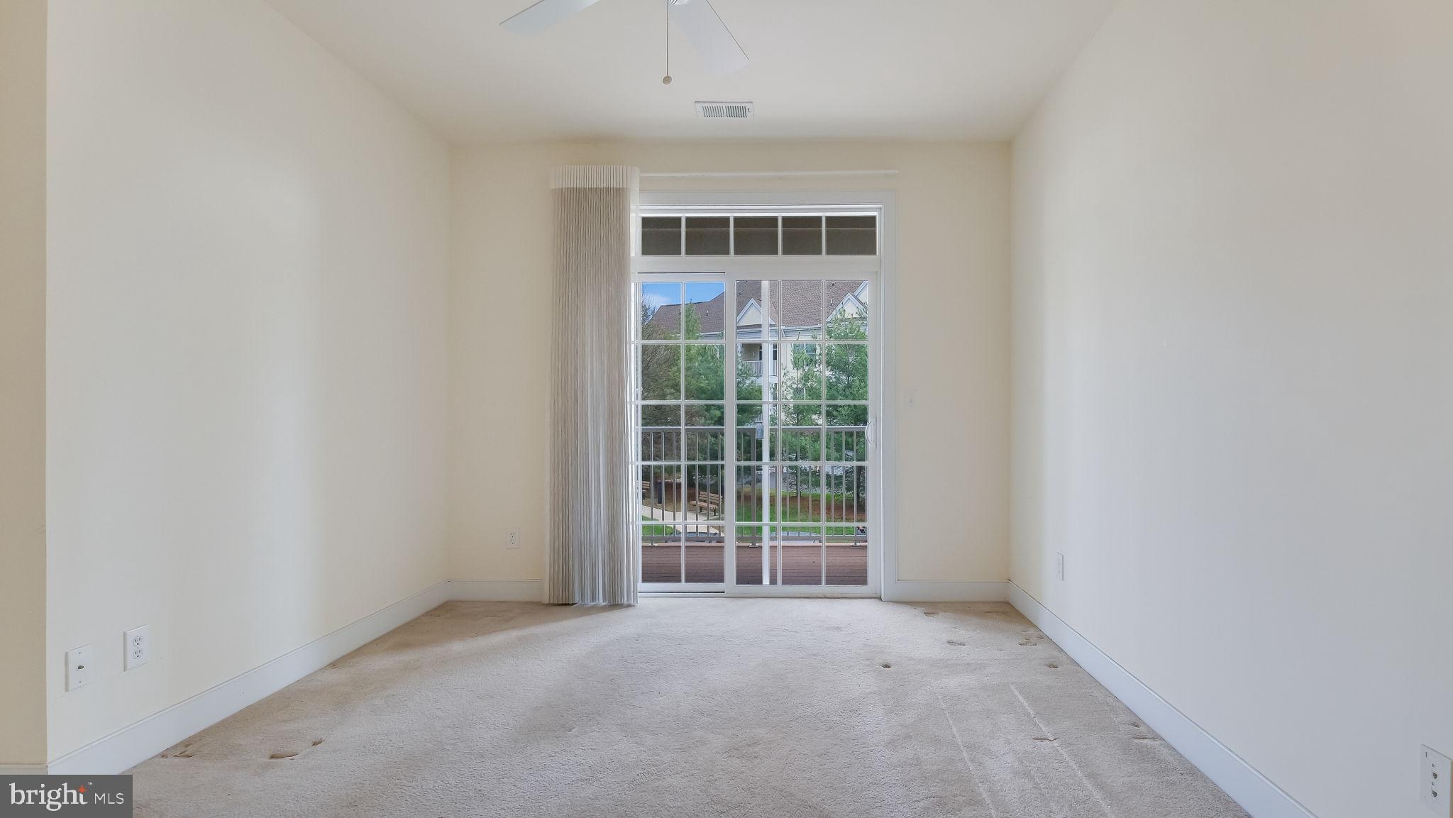 MERIDIAN VALLEY SQ - Residential