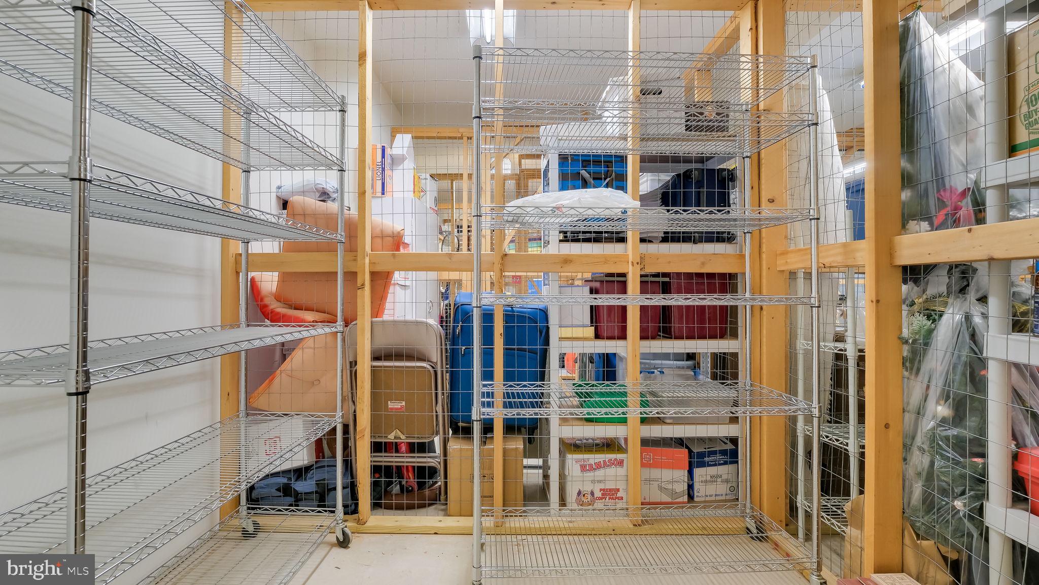 MERIDIAN VALLEY SQ - Residential