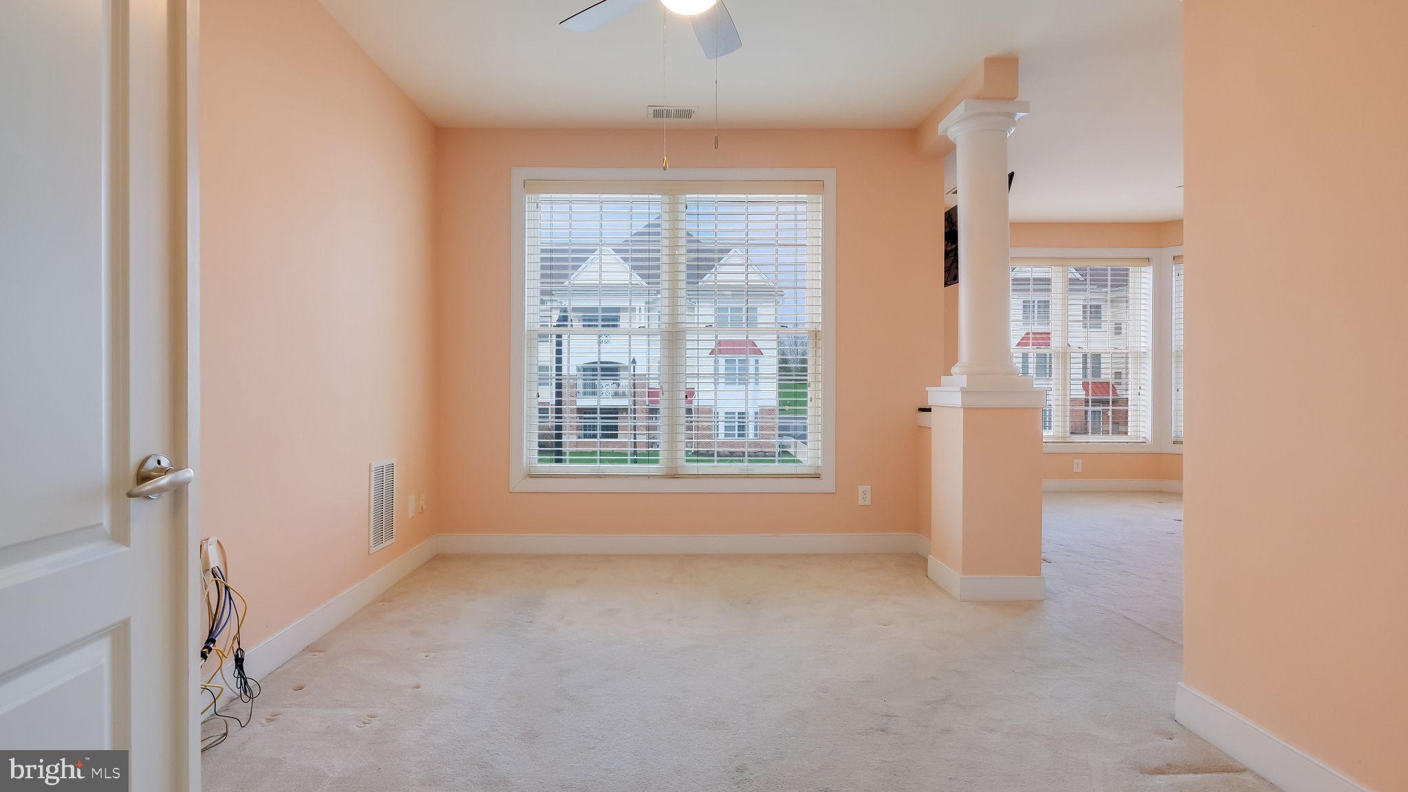 MERIDIAN VALLEY SQ - Residential