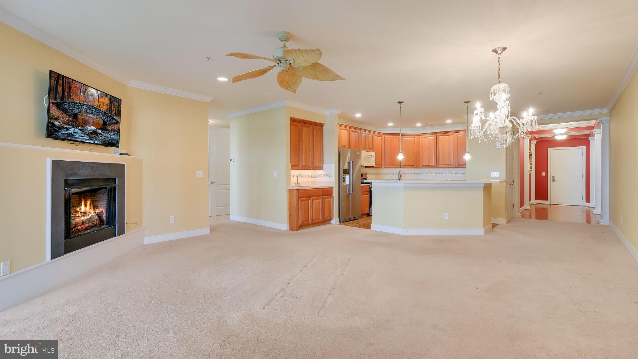 MERIDIAN VALLEY SQ - Residential