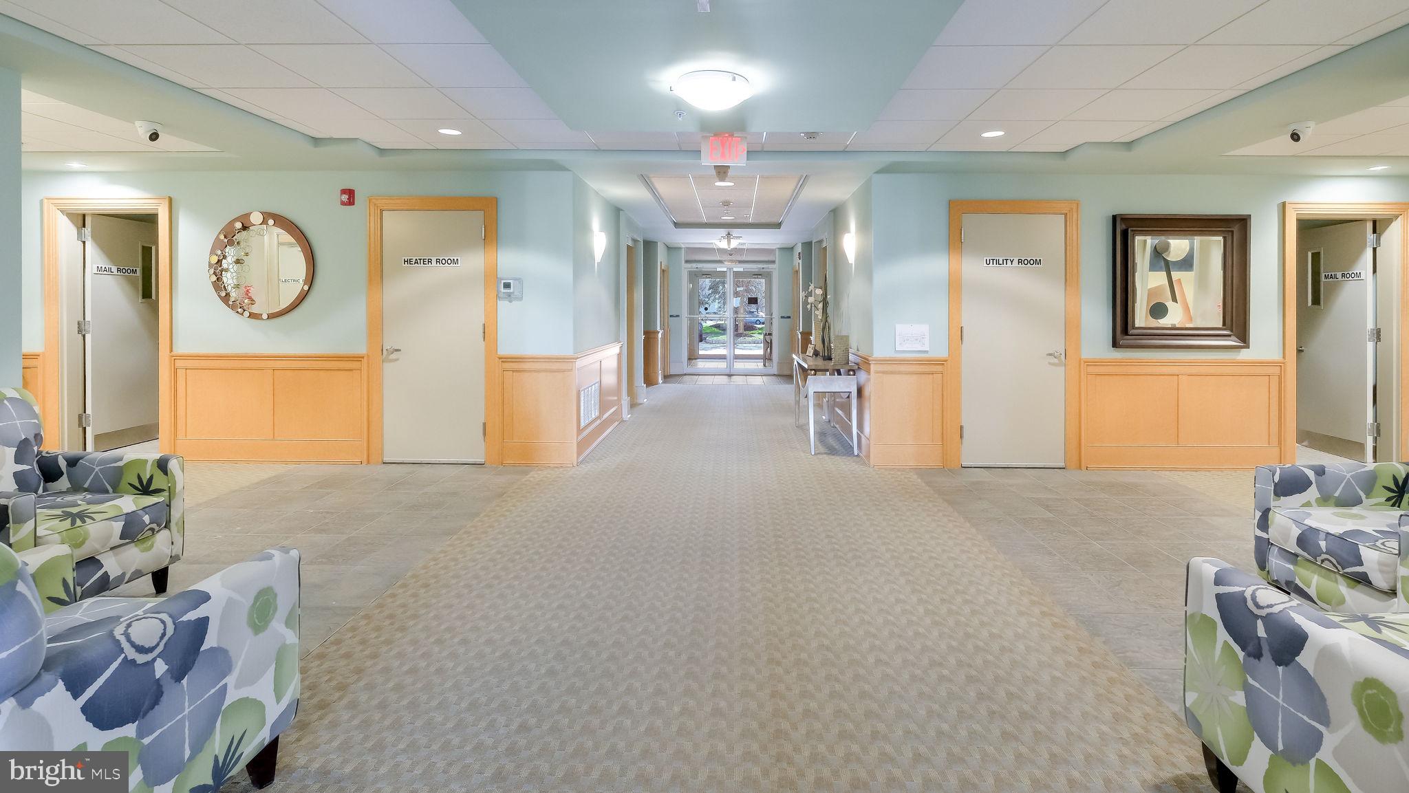 MERIDIAN VALLEY SQ - Residential