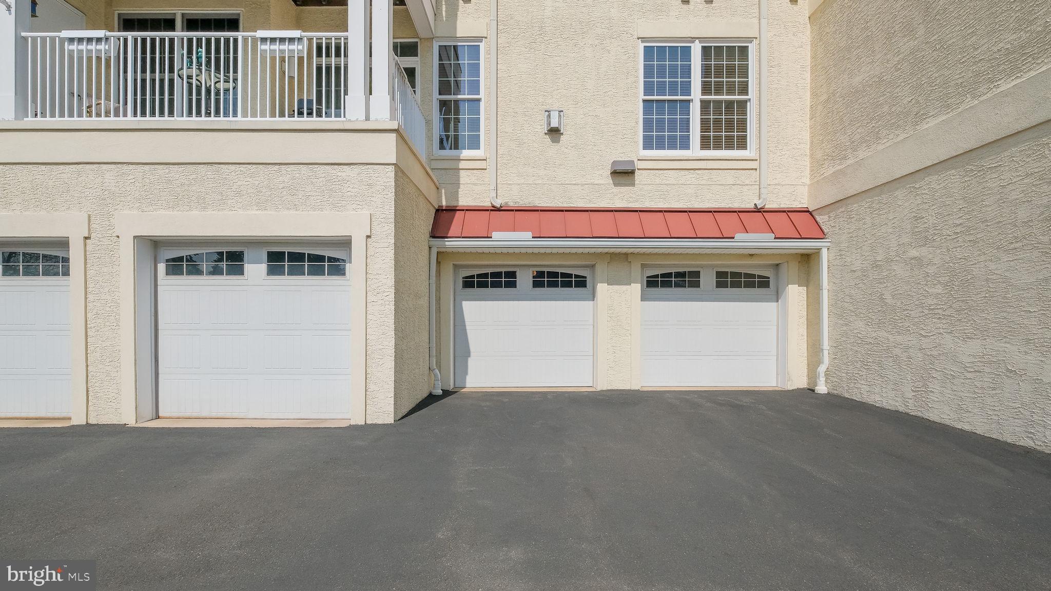 MERIDIAN VALLEY SQ - Residential