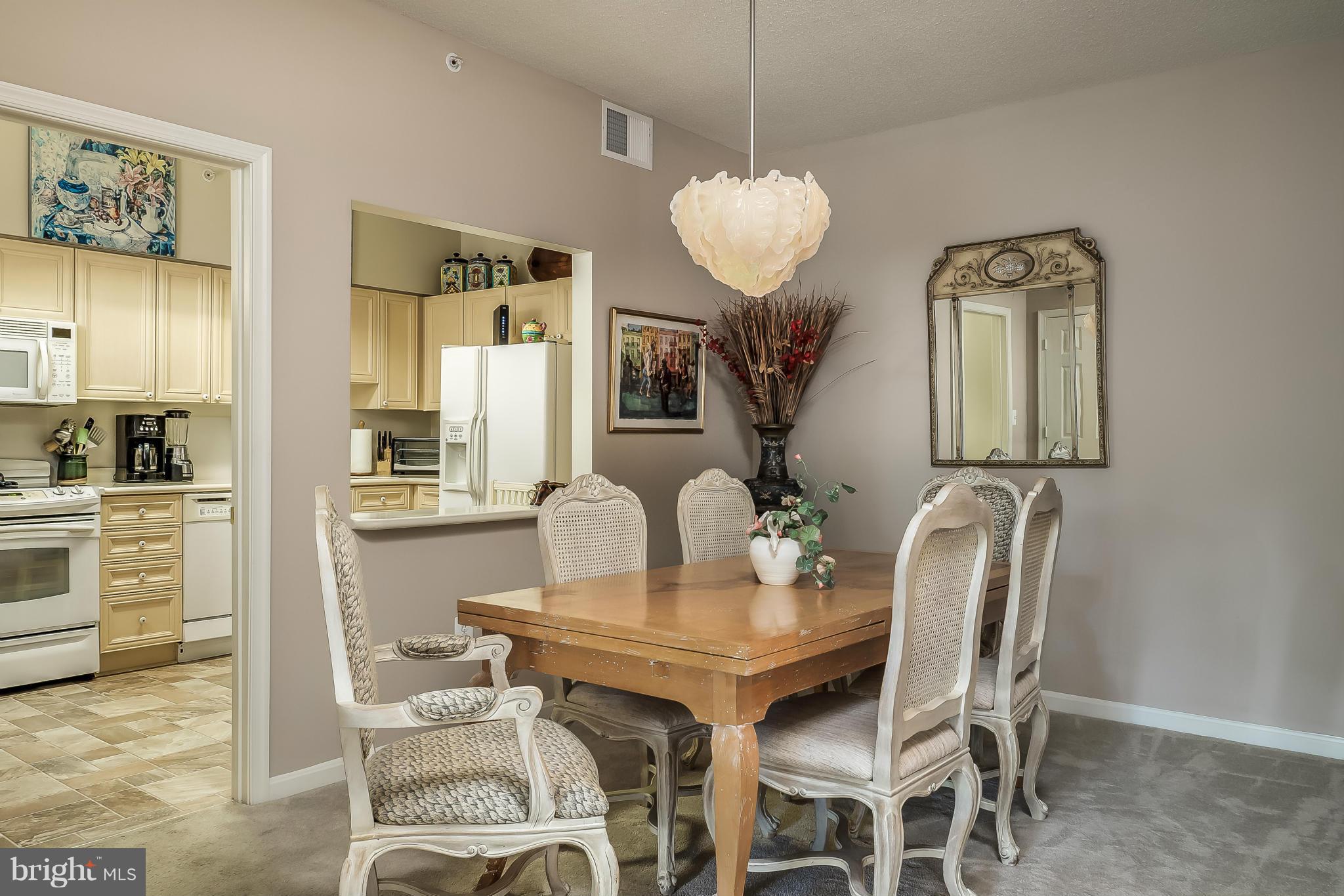 LANSDOWNE WOODS LEISURE WORLD - Residential