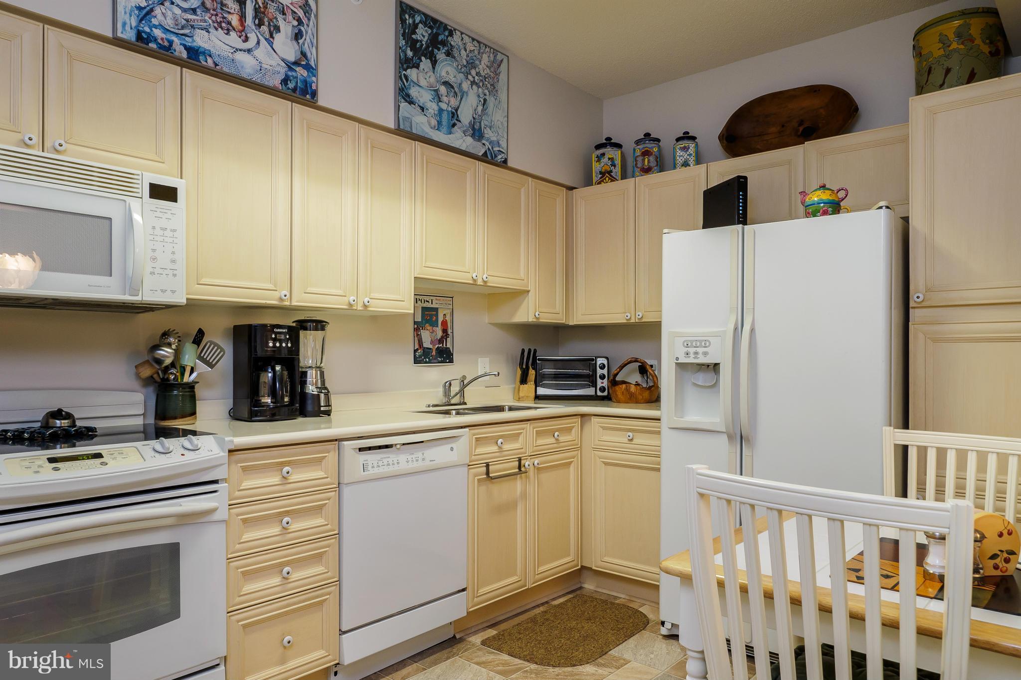 LANSDOWNE WOODS LEISURE WORLD - Residential