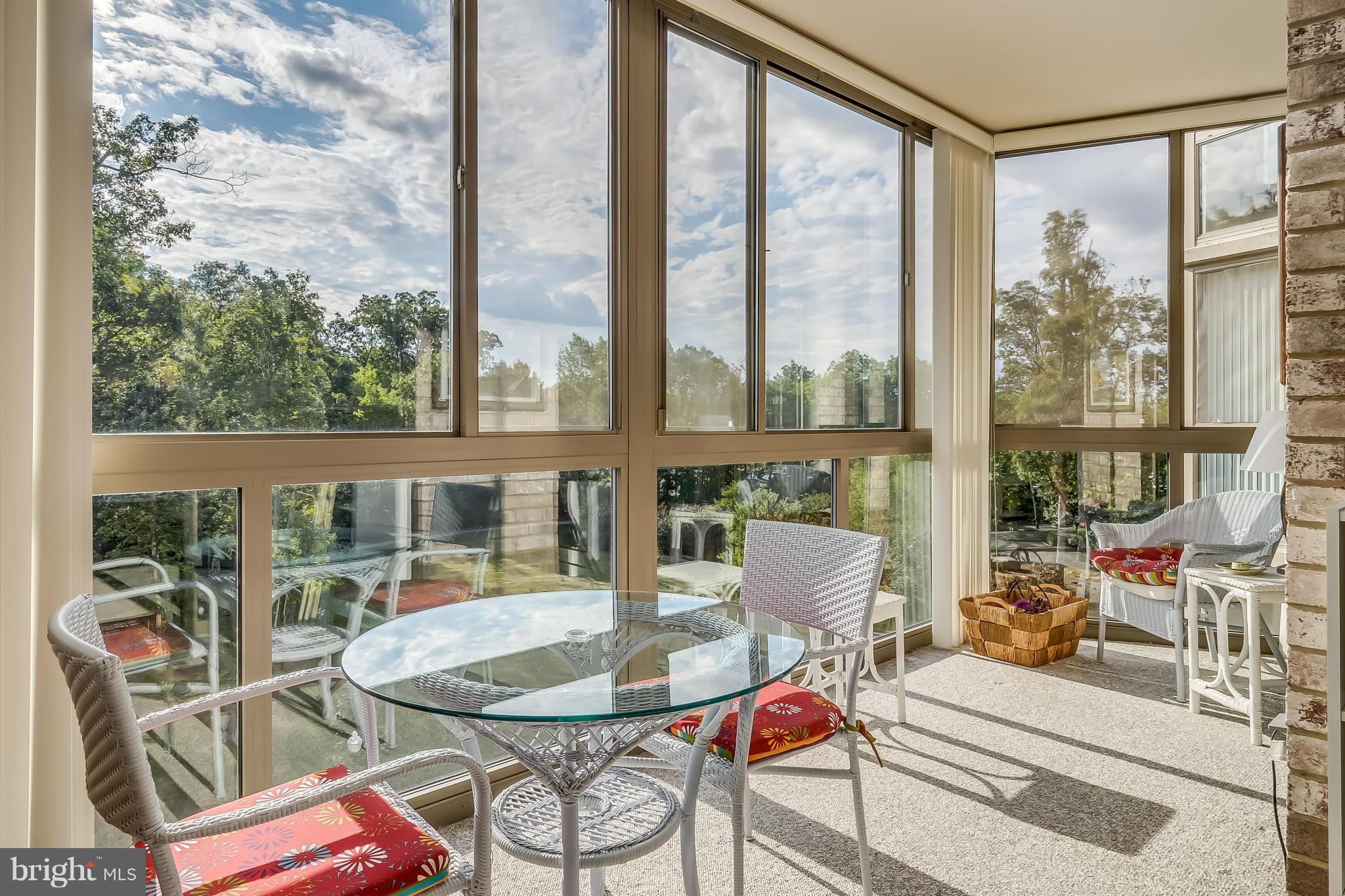 LANSDOWNE WOODS LEISURE WORLD - Residential